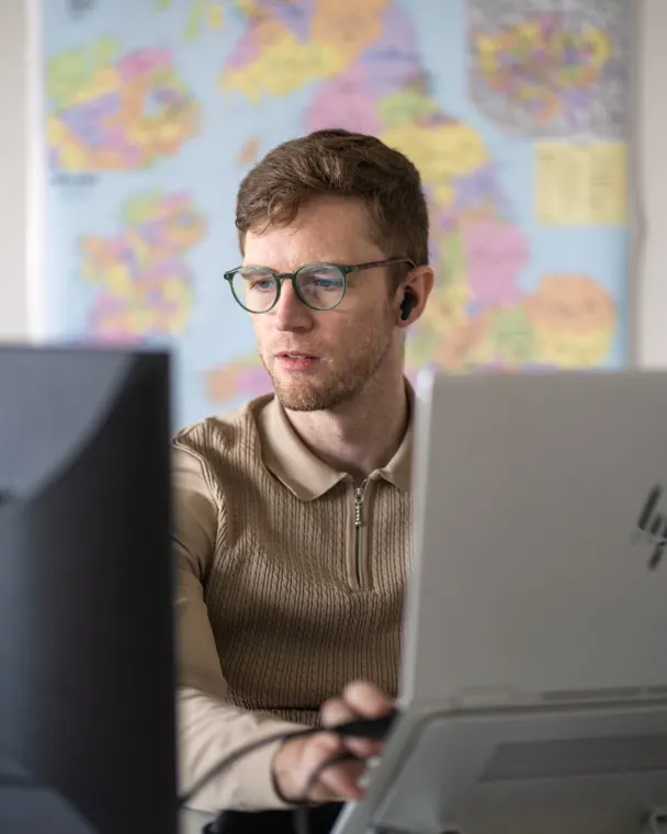 A Lead Pronto specialist at work