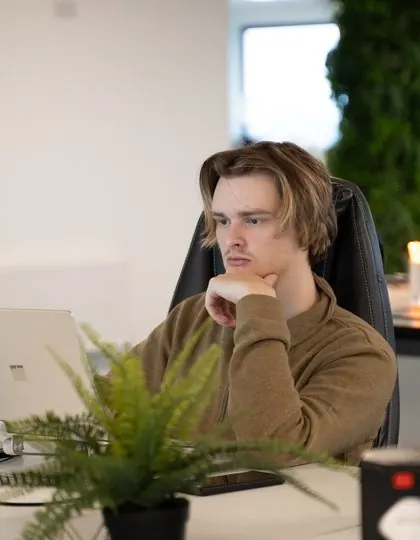 A member of the Lead Pronto team at work
