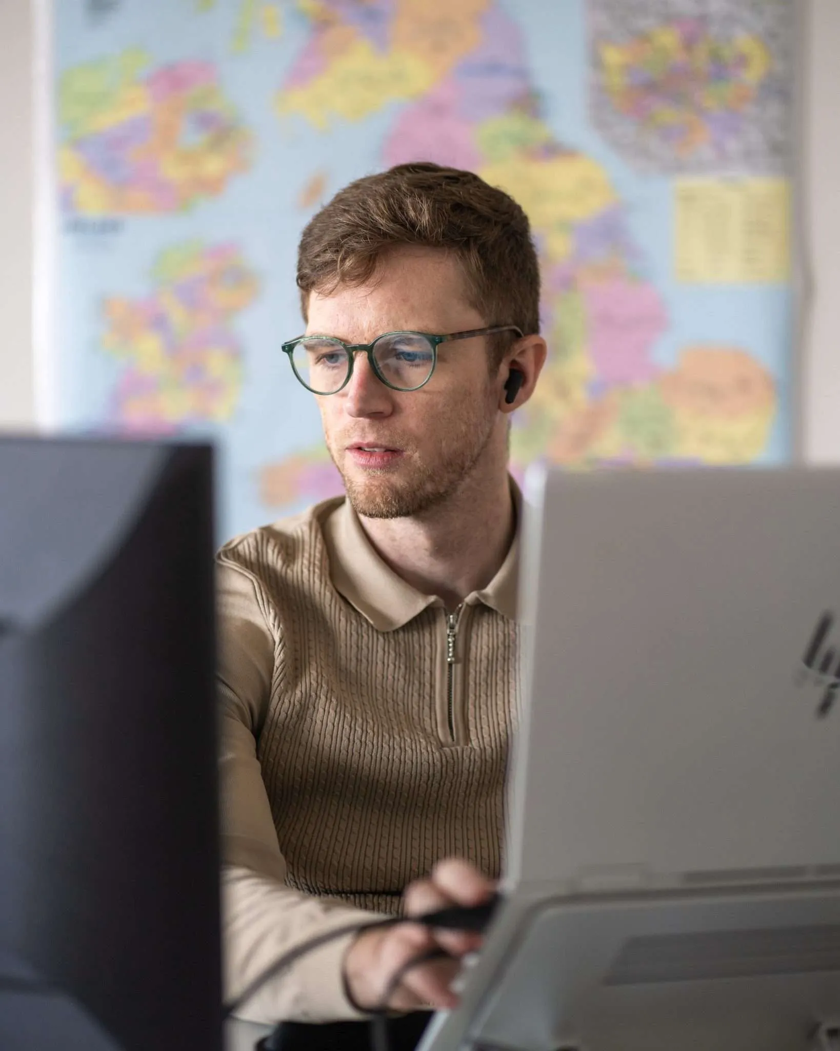 A Lead Pronto specialist managing a removals lead generation campaign